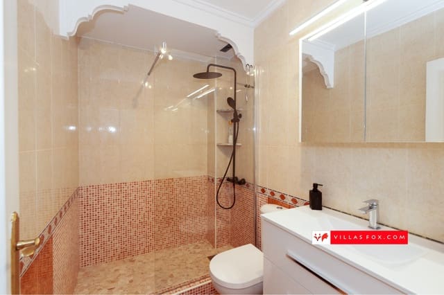 2 bedroom Townhouse for sale in Algorfa with pool - € 155,000 (Ref: 9142026)