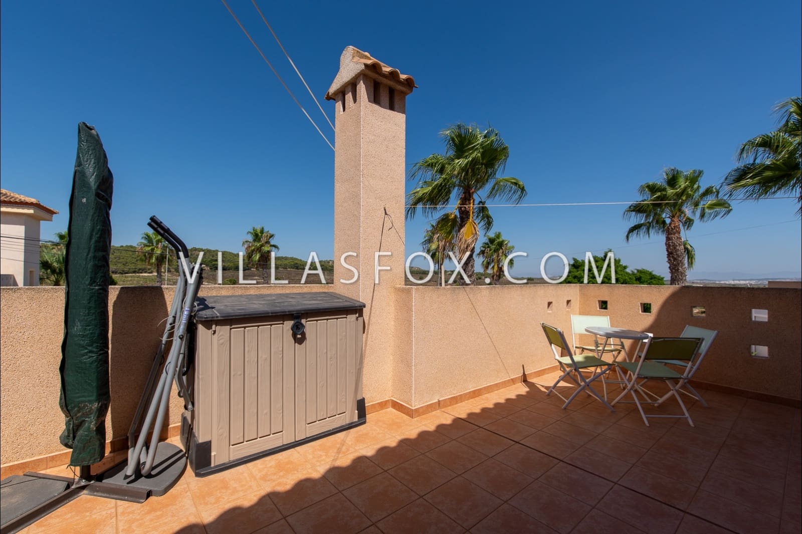 3 makuuhuone Huvila myytävänä paikassa San Miguel de Salinas mukana uima-altaan 
autotalli - 349 000 € (Ref: 9240912)