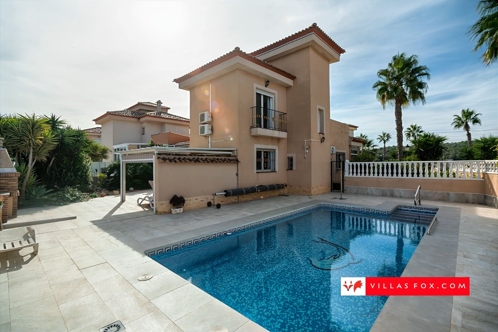 3 makuuhuone Huvila myytävänä paikassa San Miguel de Salinas mukana uima-altaan 
autotalli - 349 000 € (Ref: 9240912)