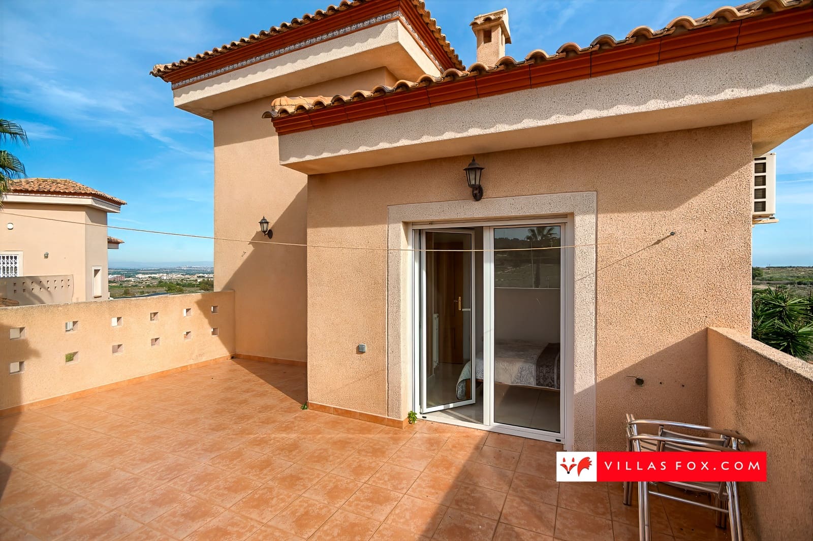 3 makuuhuone Huvila myytävänä paikassa San Miguel de Salinas mukana uima-altaan 
autotalli - 349 000 € (Ref: 9240912)