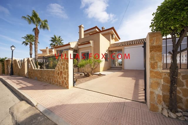 3 soveværelse Villa til salg i San Miguel de Salinas med swimmingpool garage - € 349.000 (Ref: 9240912)