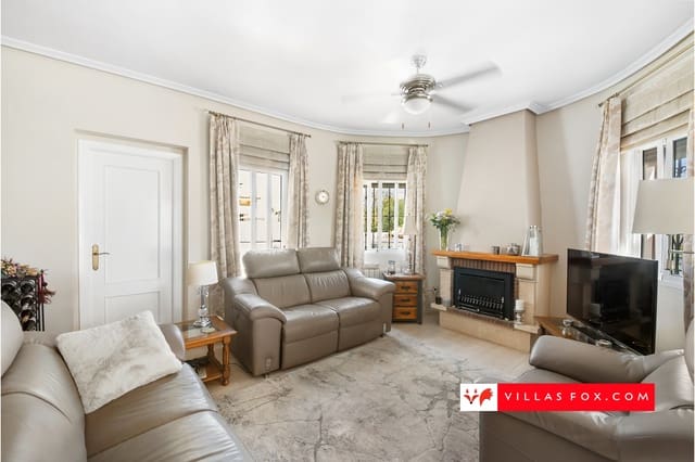 3 makuuhuone Huvila myytävänä paikassa San Miguel de Salinas mukana uima-altaan - 375 000 € (Ref: 9246216)