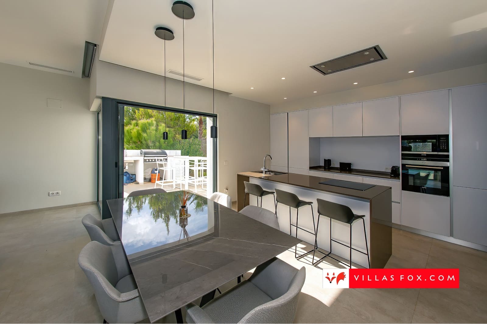 3 bedroom Villa for sale in Orihuela Costa with pool garage - € 995,000 (Ref: 9265633)