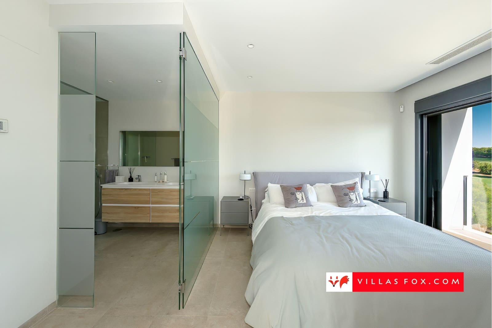 3 bedroom Villa for sale in Orihuela Costa with pool garage - € 995,000 (Ref: 9265633)