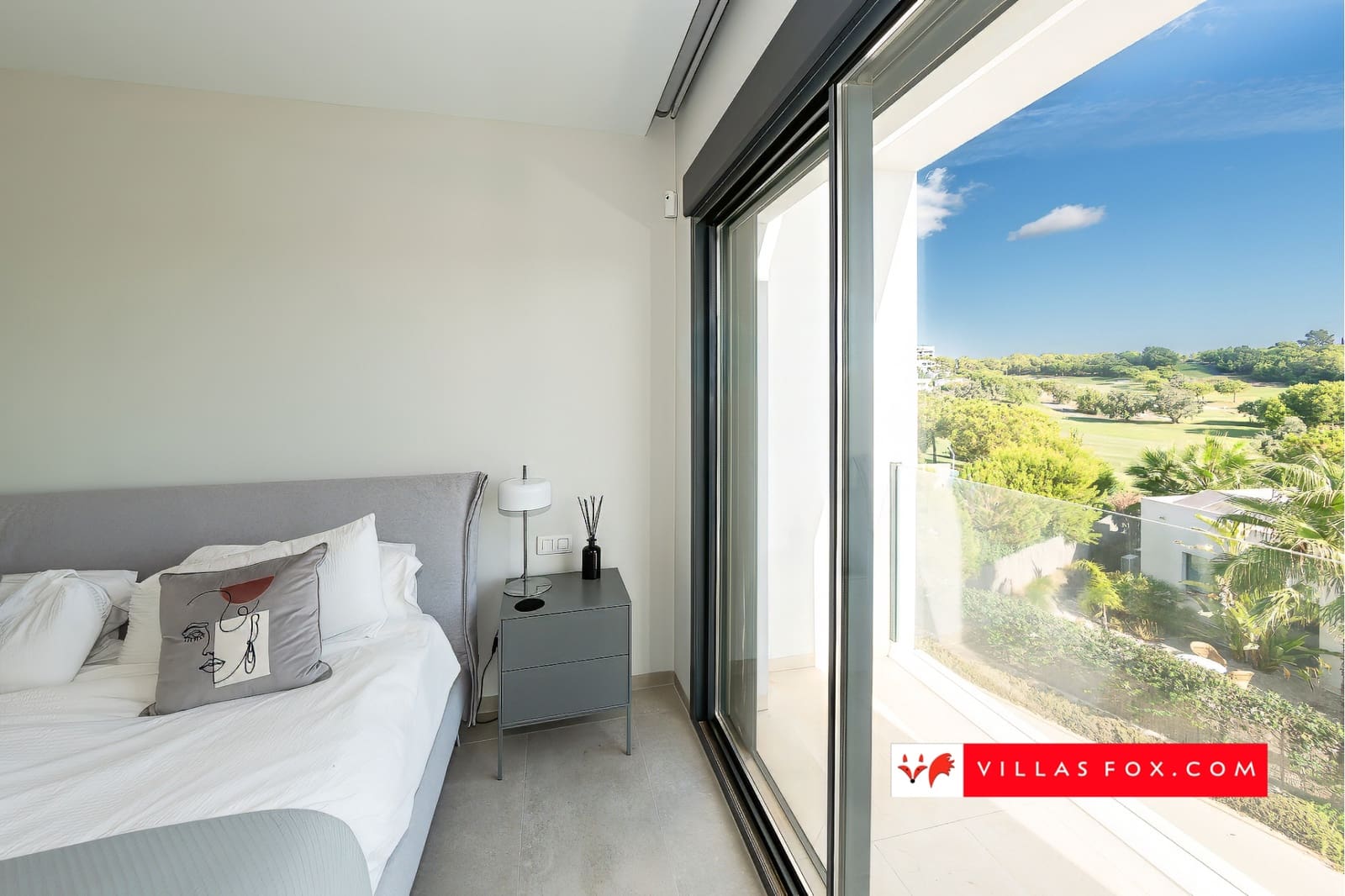 3 bedroom Villa for sale in Orihuela Costa with pool garage - € 995,000 (Ref: 9265633)