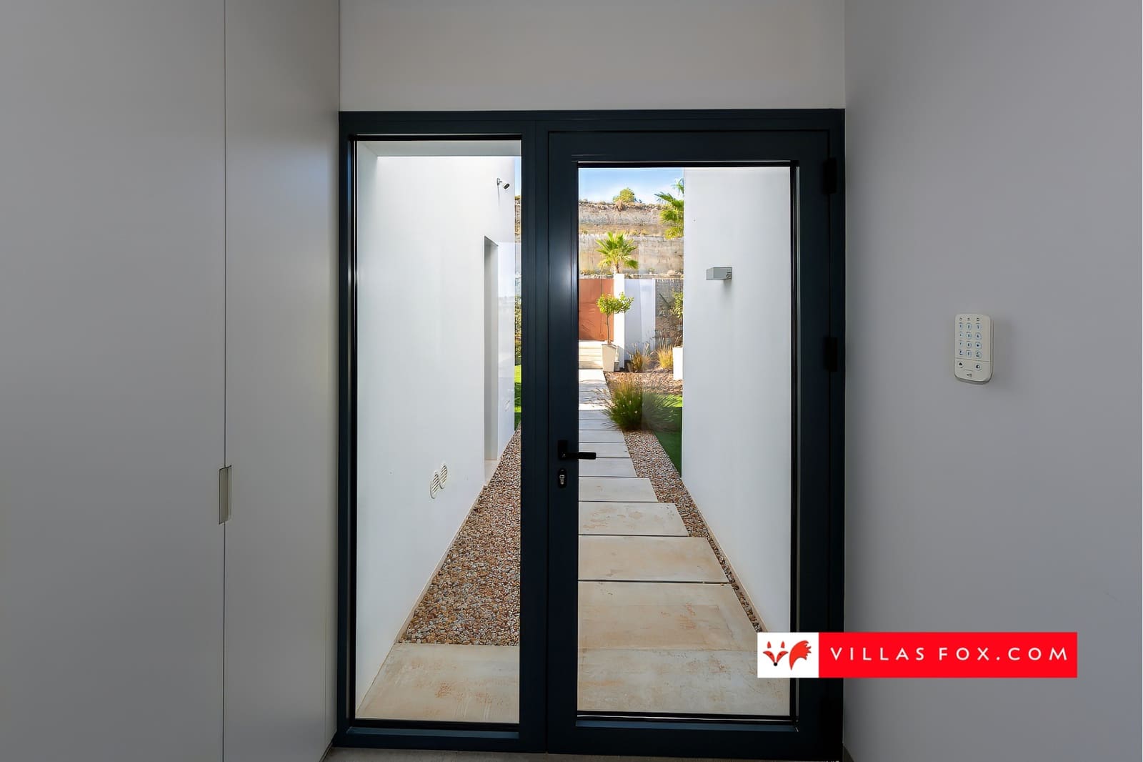 3 bedroom Villa for sale in Orihuela Costa with pool garage - € 995,000 (Ref: 9265633)