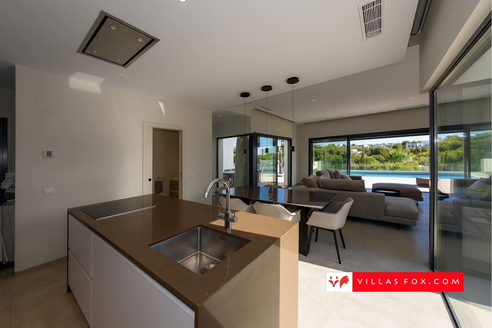 3 bedroom Villa for sale in Orihuela Costa with pool garage - € 995,000 (Ref: 9265633)