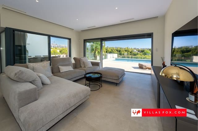 Chalet de 3 habitaciones en Las Colinas Golf, Orihuela en venta con piscina garaje - 995.000 € (Ref: 9265633)