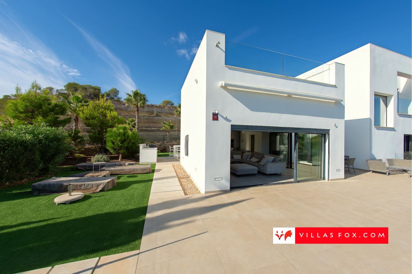 3 bedroom Villa for sale in Orihuela Costa with pool garage - € 995,000 (Ref: 9265633)
