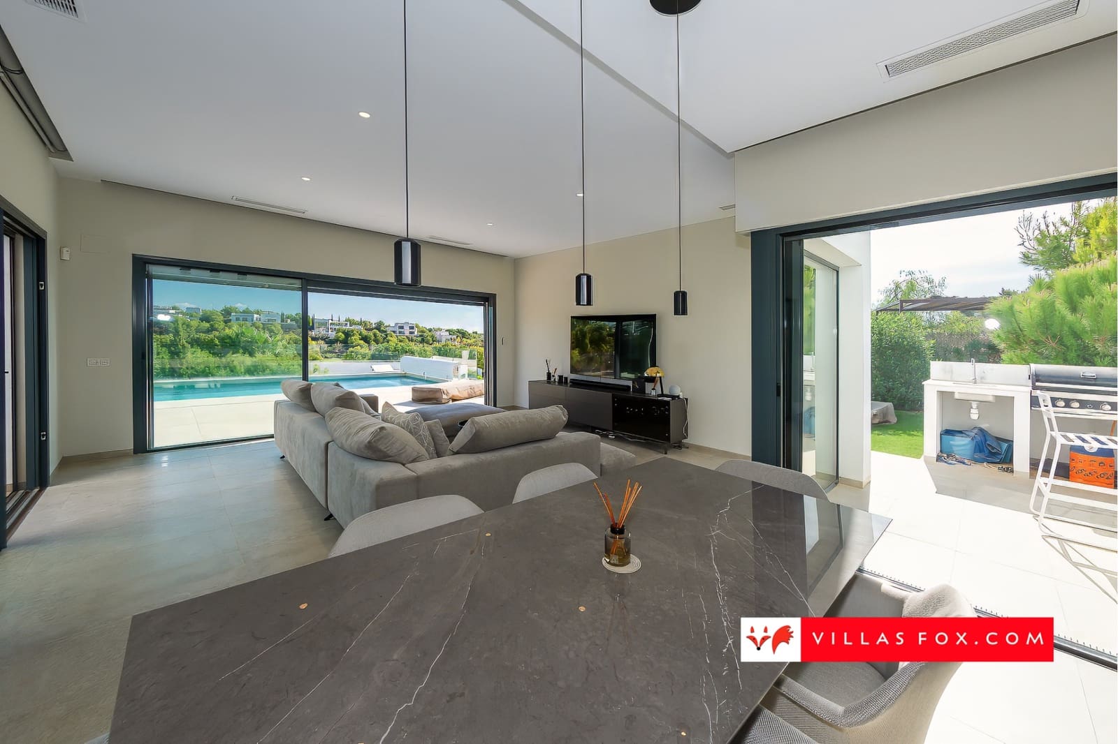 3 bedroom Villa for sale in Orihuela Costa with pool garage - € 995,000 (Ref: 9265633)