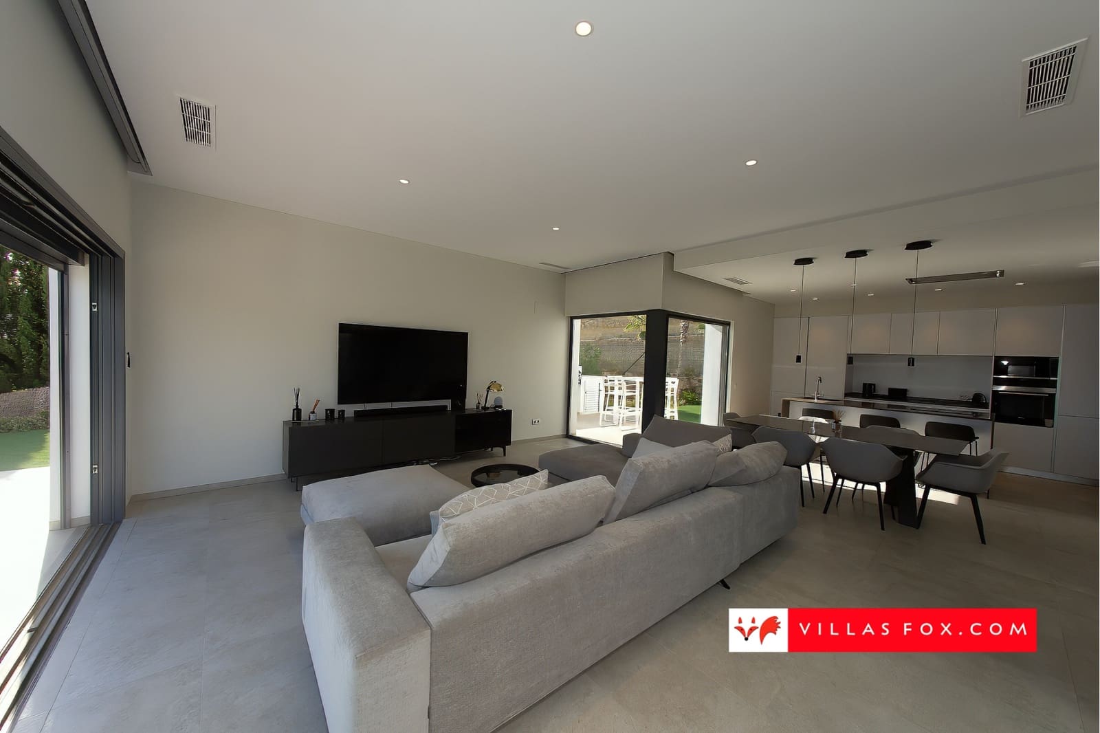 3 bedroom Villa for sale in Orihuela Costa with pool garage - € 995,000 (Ref: 9265633)