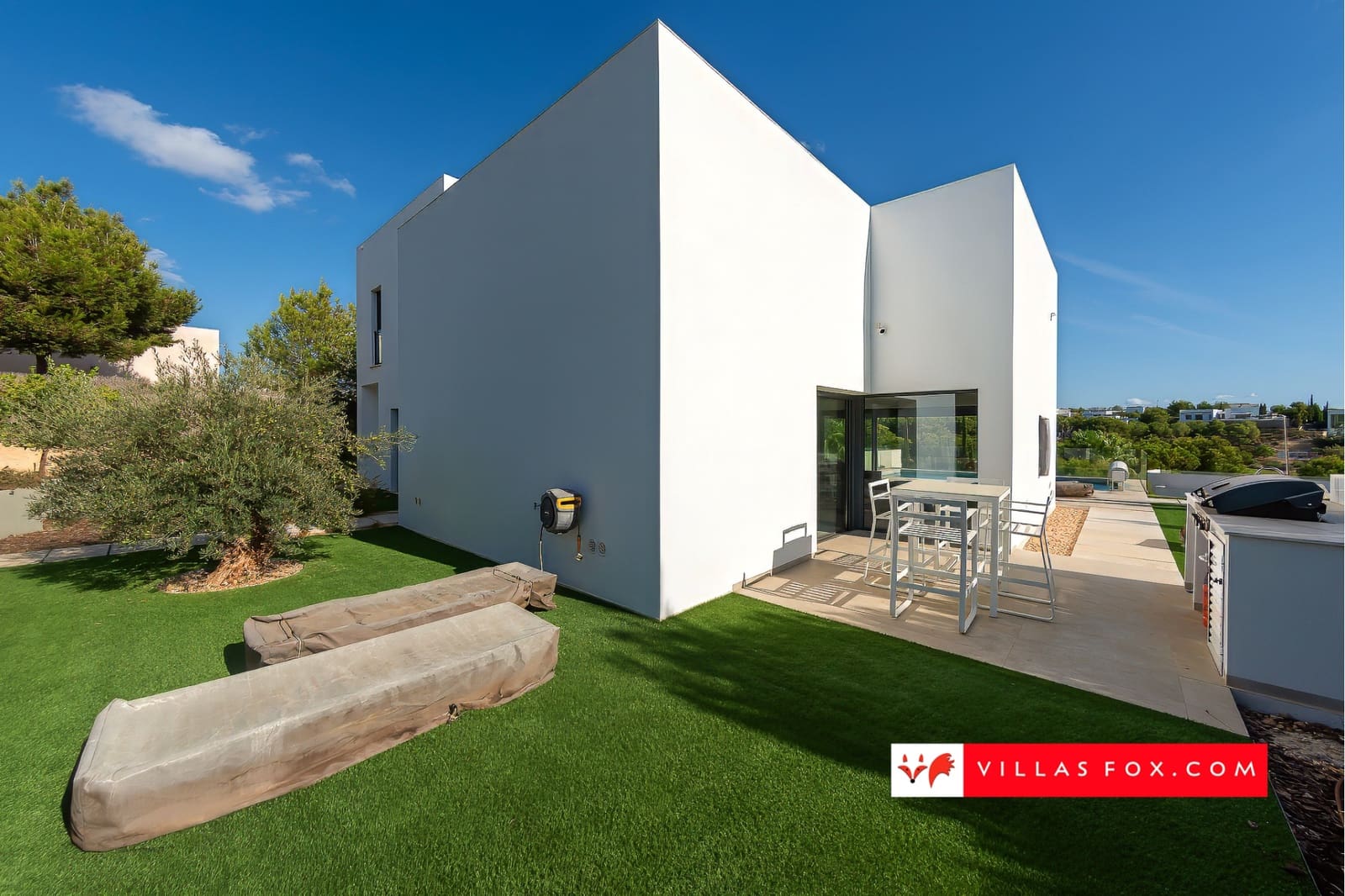 3 bedroom Villa for sale in Orihuela Costa with pool garage - € 995,000 (Ref: 9265633)