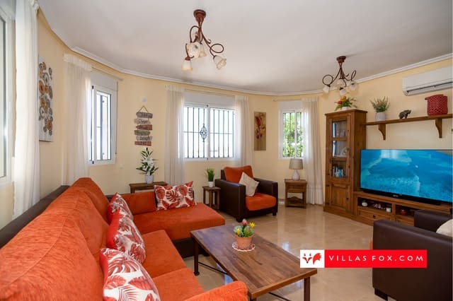 Chalet de 4 habitaciones en San Miguel de Salinas en venta con piscina - 269.950 € (Ref: 9278542)