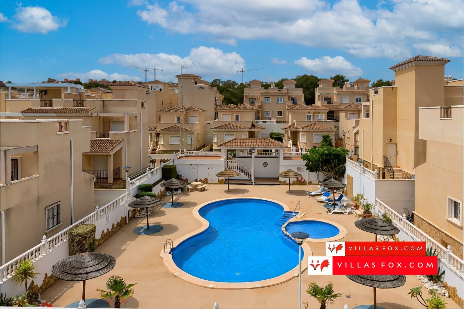 Chalet de 4 habitaciones en San Miguel de Salinas en venta con piscina - 269.950 € (Ref: 9278542)