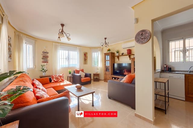 4 soveværelse Villa til salg i San Miguel de Salinas med swimmingpool - € 259.000 (Ref: 9278542)