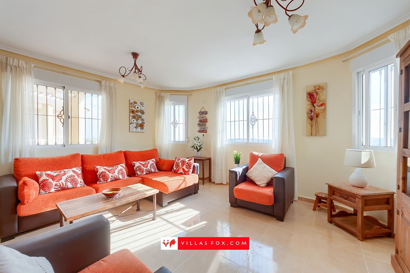 4 bedroom Villa for sale in San Miguel de Salinas with pool - € 259,000 (Ref: 9278542)