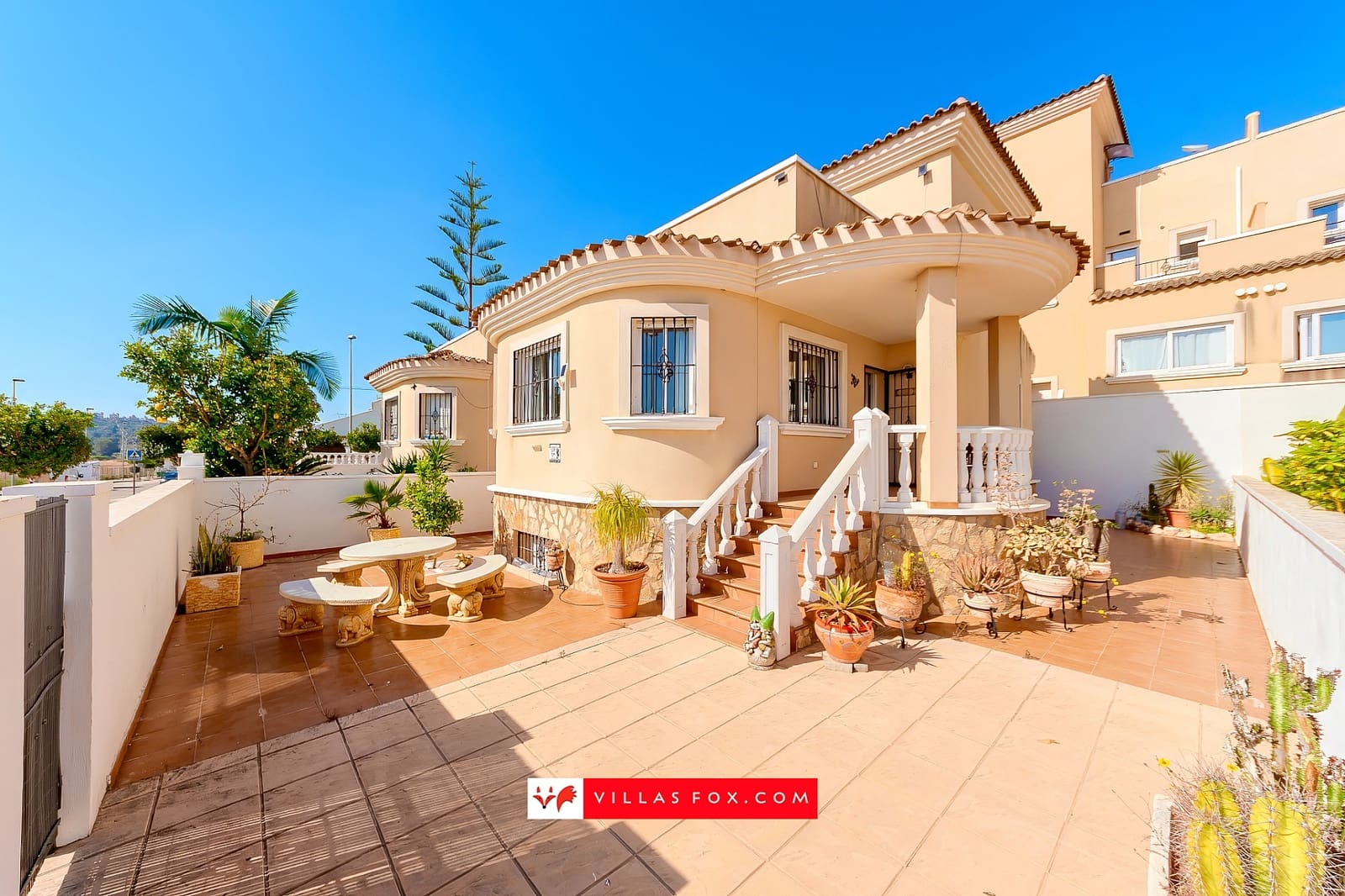 4 bedroom Villa for sale in San Miguel de Salinas with pool - € 259,000 (Ref: 9278542)