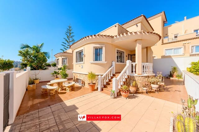 4 soveværelse Villa til salg i San Miguel de Salinas med swimmingpool - € 259.000 (Ref: 9278542)