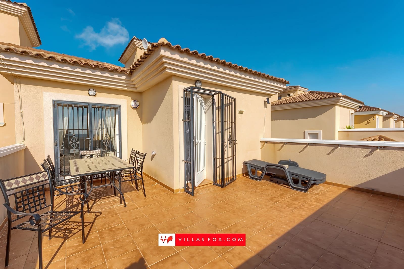 4 bedroom Villa for sale in San Miguel de Salinas with pool - € 259,000 (Ref: 9278542)