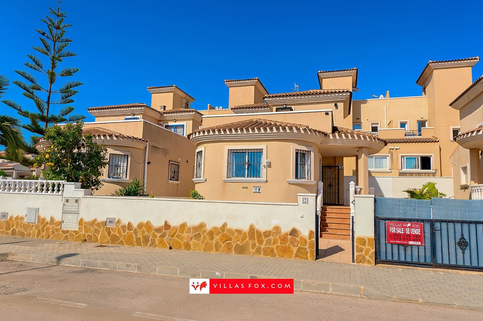 4 bedroom Villa for sale in San Miguel de Salinas with pool - € 259,000 (Ref: 9278542)