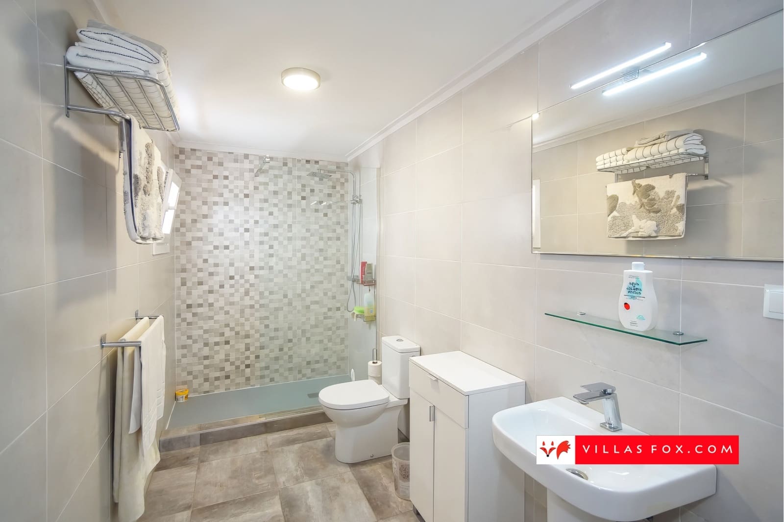 Chalet de 5 habitaciones en San Miguel de Salinas en venta con piscina - 450.000 € (Ref: 9296545)