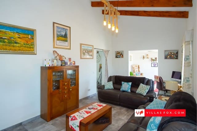 Chalet de 5 habitaciones en San Miguel de Salinas en venta con piscina - 450.000 € (Ref: 9296545)