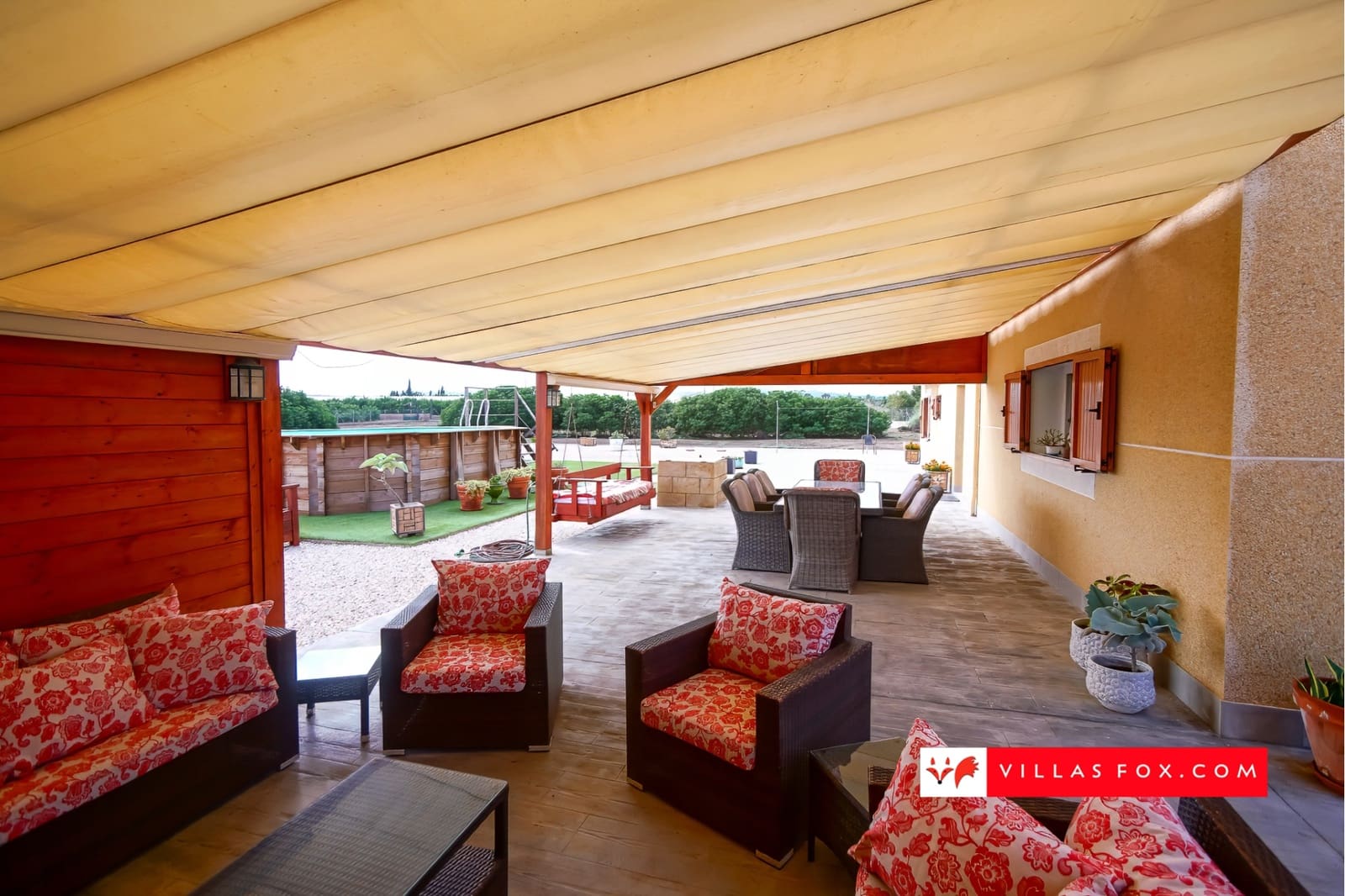 Chalet de 5 habitaciones en San Miguel de Salinas en venta con piscina - 450.000 € (Ref: 9296545)