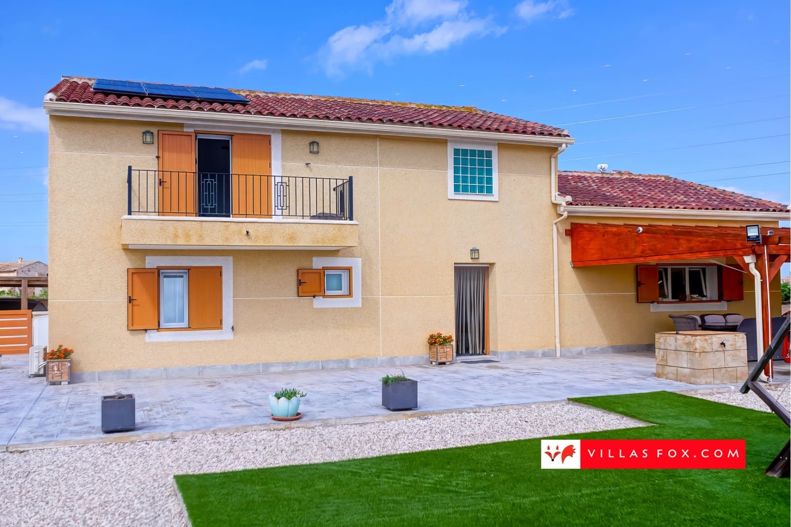 Chalet de 5 habitaciones en San Miguel de Salinas en venta con piscina - 450.000 € (Ref: 9296545)