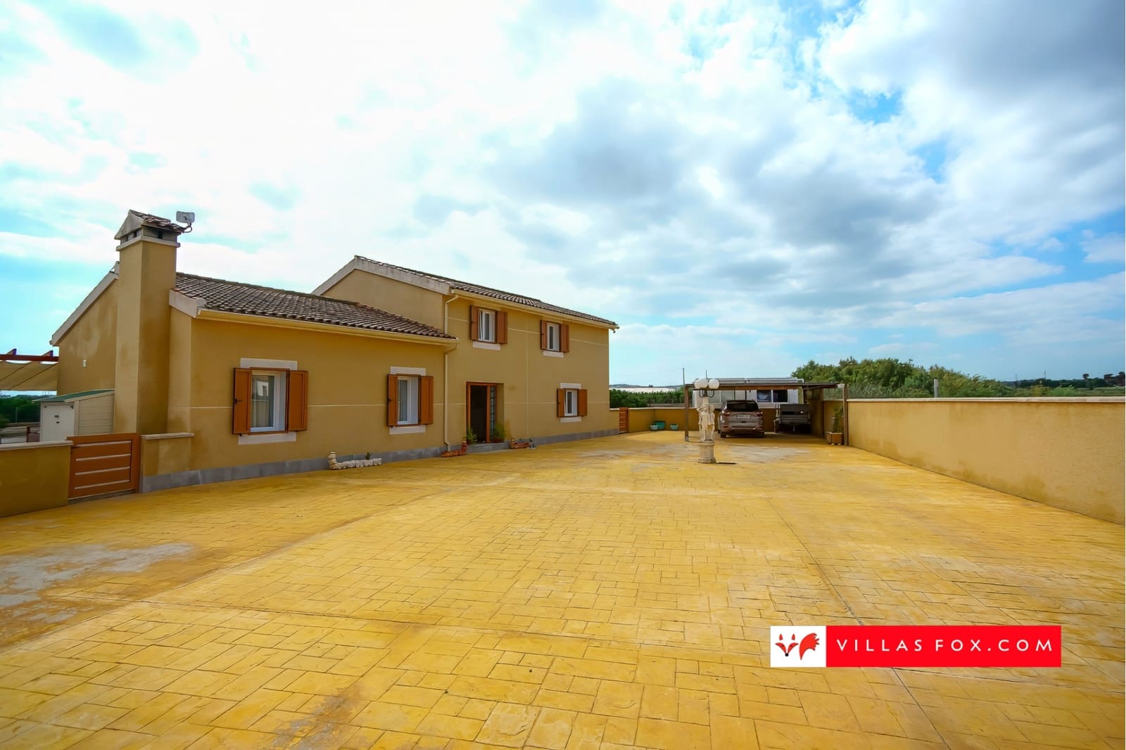 Chalet de 5 habitaciones en San Miguel de Salinas en venta con piscina - 450.000 € (Ref: 9296545)