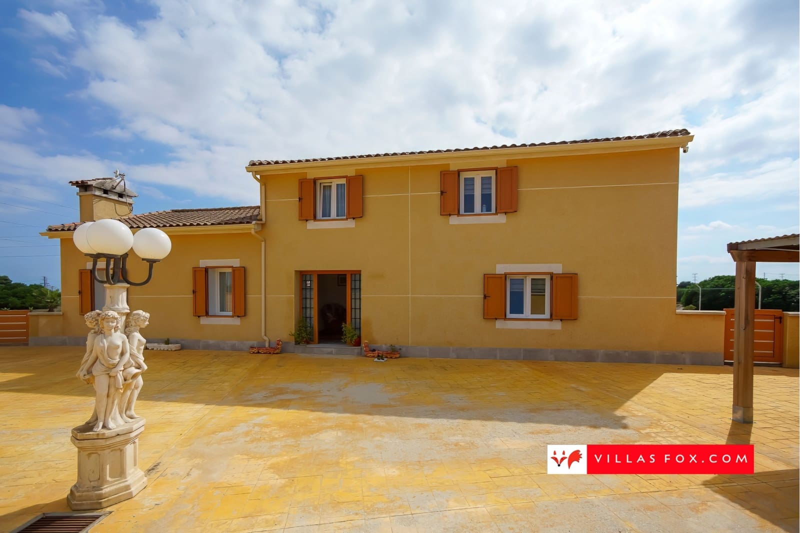 Chalet de 5 habitaciones en San Miguel de Salinas en venta con piscina - 450.000 € (Ref: 9296545)