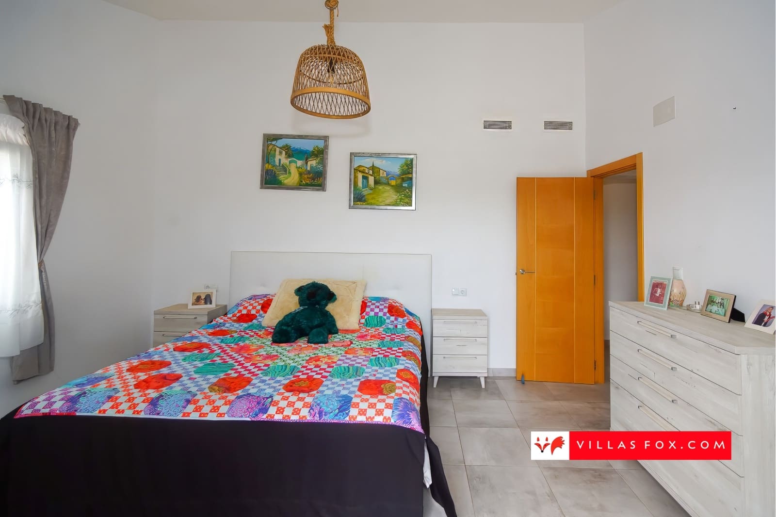 Chalet de 5 habitaciones en San Miguel de Salinas en venta con piscina - 450.000 € (Ref: 9296545)