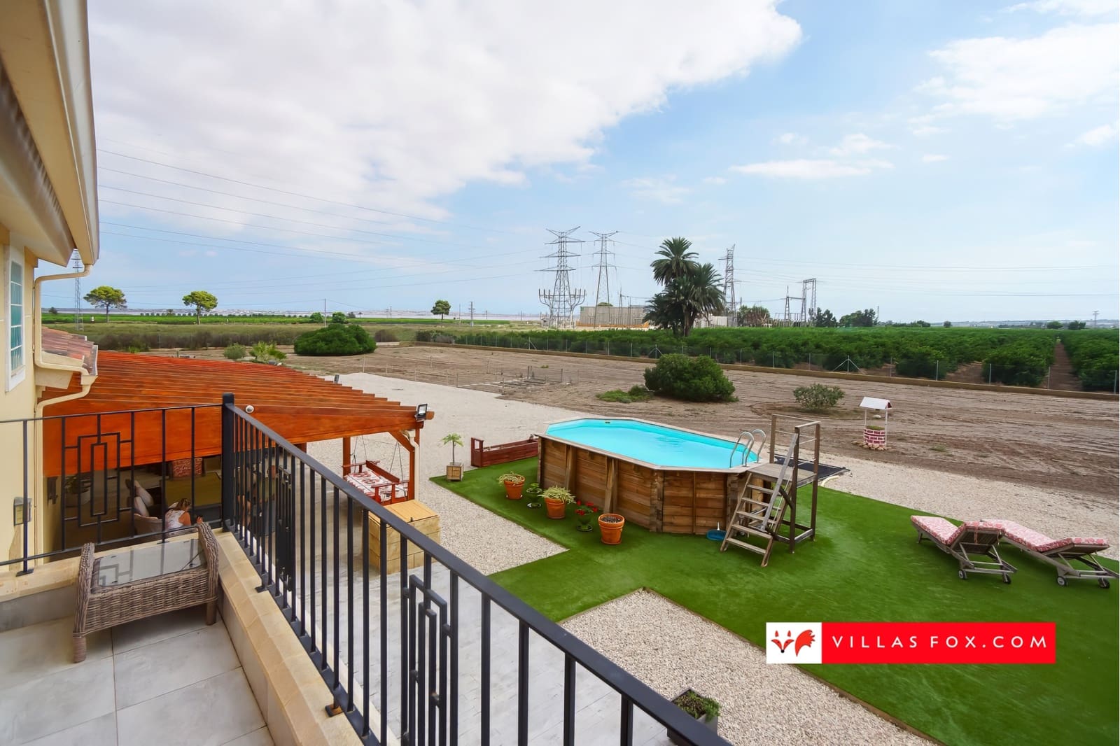 Chalet de 5 habitaciones en San Miguel de Salinas en venta con piscina - 450.000 € (Ref: 9296545)