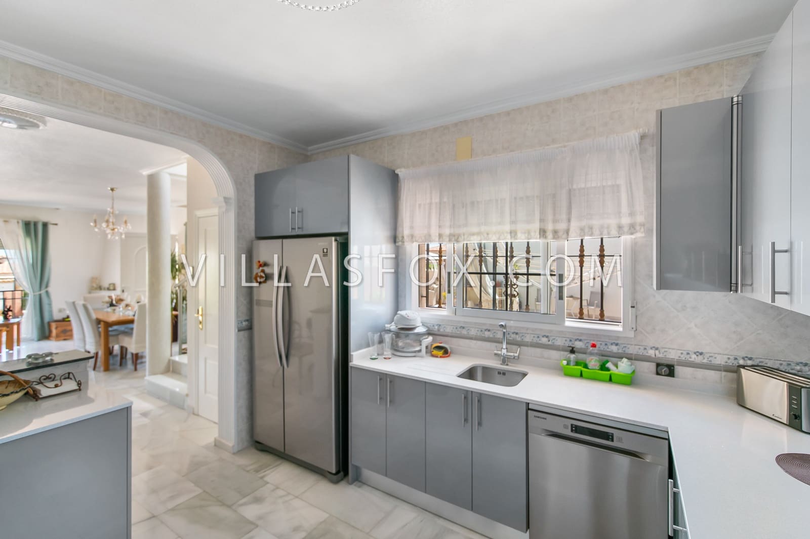 3 soveværelse Villa til salg i San Miguel de Salinas med swimmingpool garage - € 375.000 (Ref: 9302010)