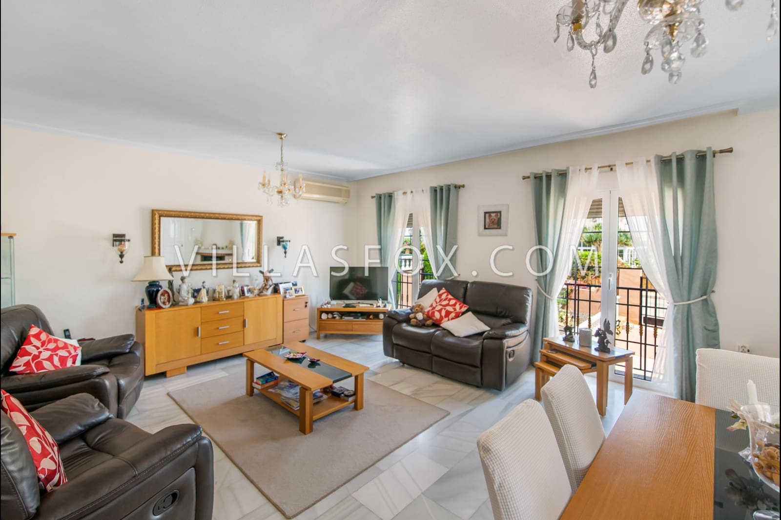 3 soveværelse Villa til salg i San Miguel de Salinas med swimmingpool garage - € 375.000 (Ref: 9302010)