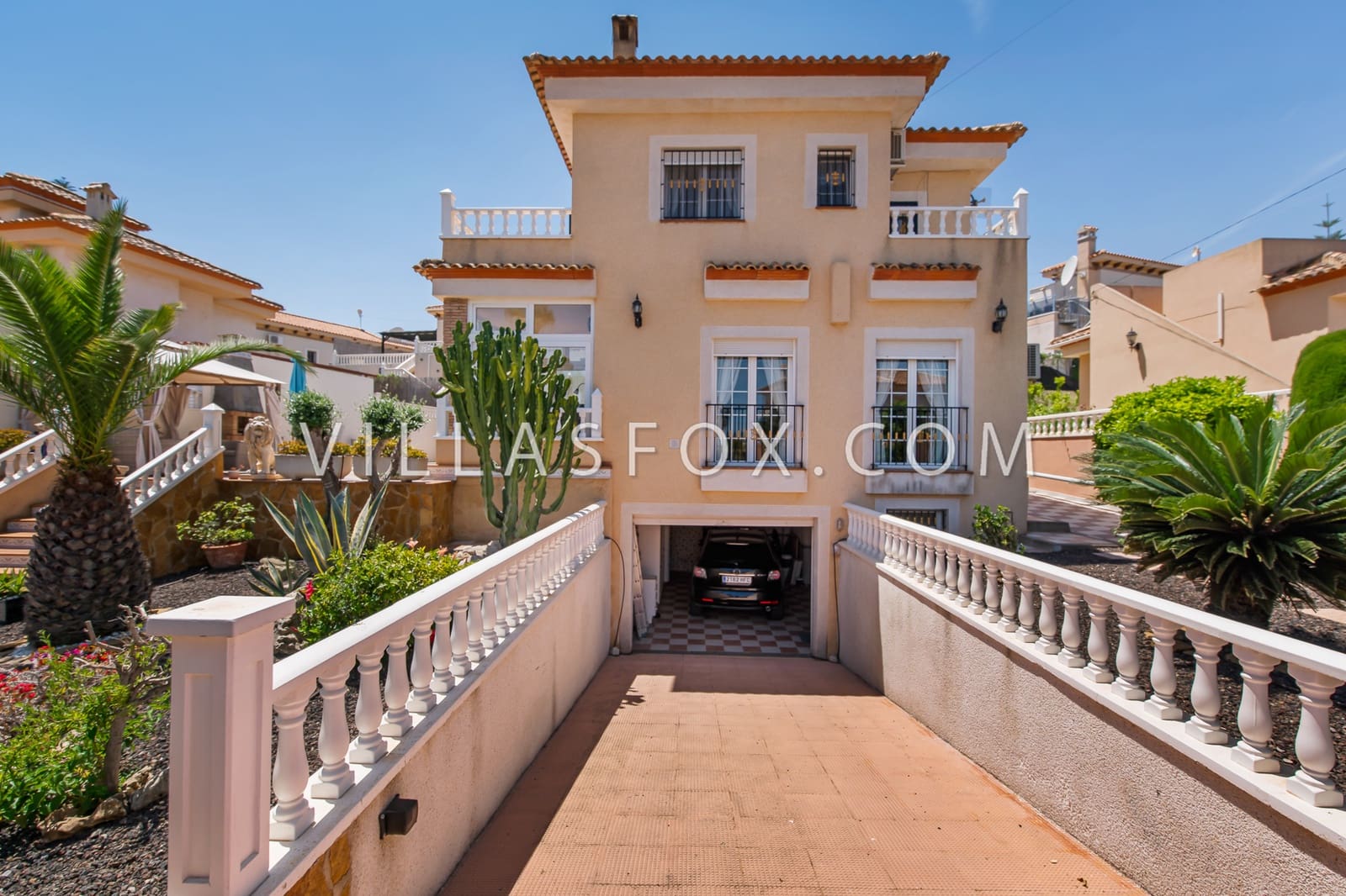 3 soveværelse Villa til salg i San Miguel de Salinas med swimmingpool garage - € 375.000 (Ref: 9302010)
