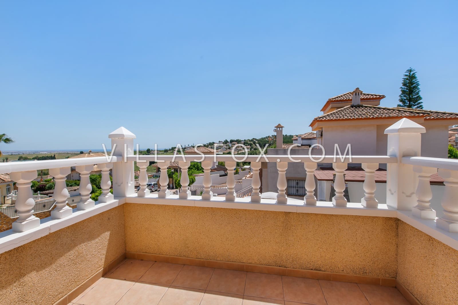 3 soveværelse Villa til salg i San Miguel de Salinas med swimmingpool garage - € 375.000 (Ref: 9302010)