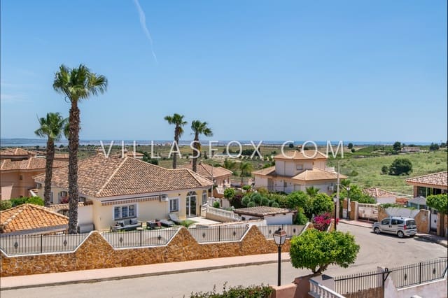 3 soveværelse Villa til salg i San Miguel de Salinas med swimmingpool garage - € 375.000 (Ref: 9302010)