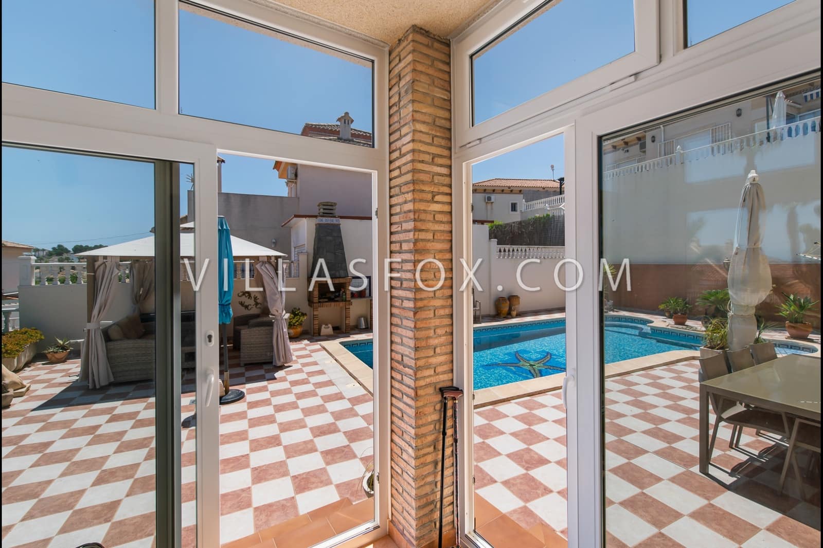 3 soveværelse Villa til salg i San Miguel de Salinas med swimmingpool garage - € 375.000 (Ref: 9302010)