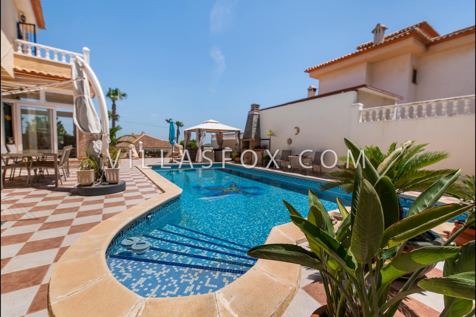 3 soveværelse Villa til salg i San Miguel de Salinas med swimmingpool garage - € 375.000 (Ref: 9302010)