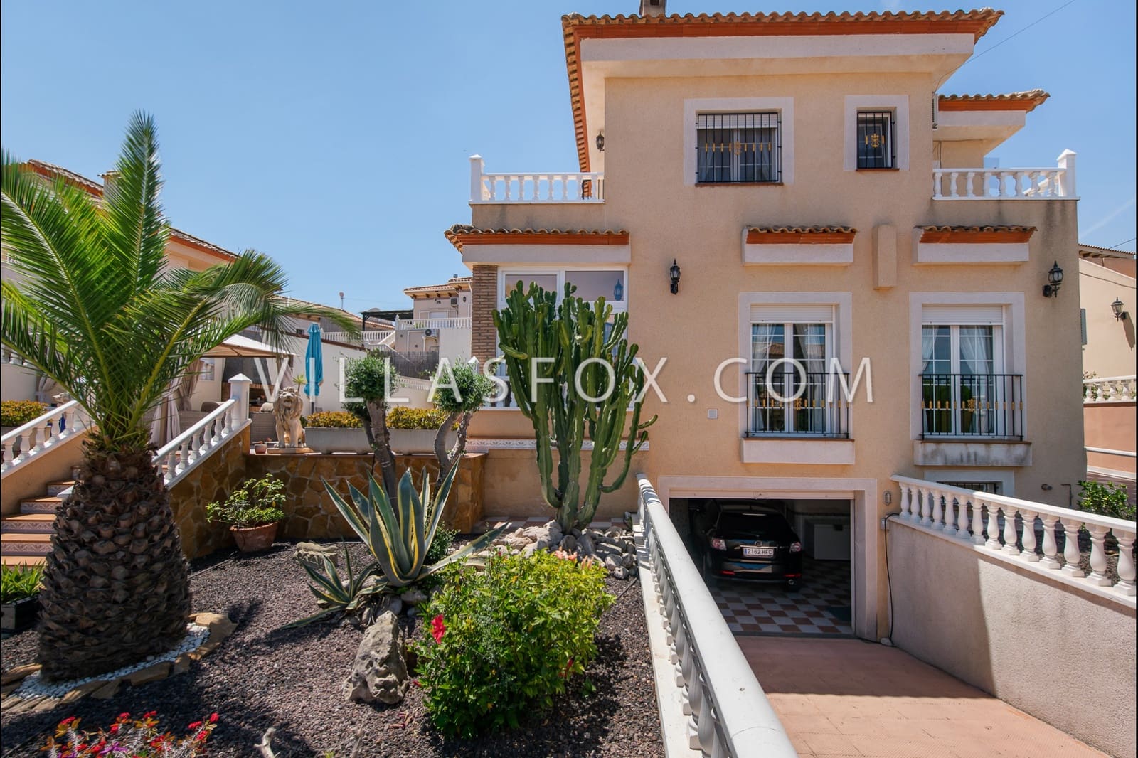 3 soveværelse Villa til salg i San Miguel de Salinas med swimmingpool garage - € 375.000 (Ref: 9302010)