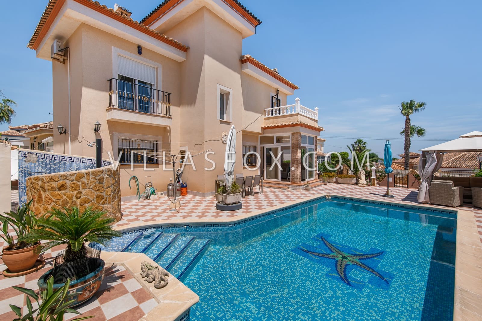 3 soveværelse Villa til salg i San Miguel de Salinas med swimmingpool garage - € 375.000 (Ref: 9302010)