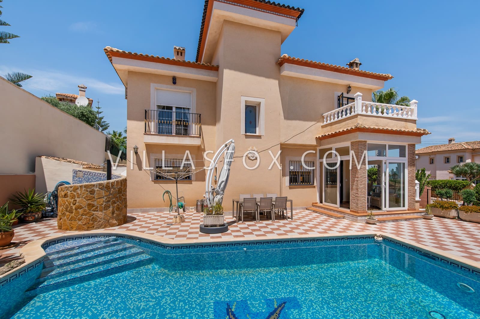 3 soveværelse Villa til salg i San Miguel de Salinas med swimmingpool garage - € 375.000 (Ref: 9302010)