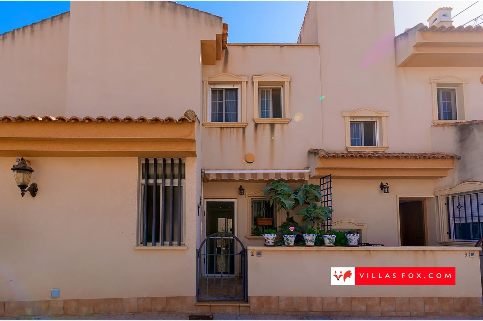 3 soveværelse Byhus til salg i San Miguel de Salinas med swimmingpool - € 189.500 (Ref: 9311607)