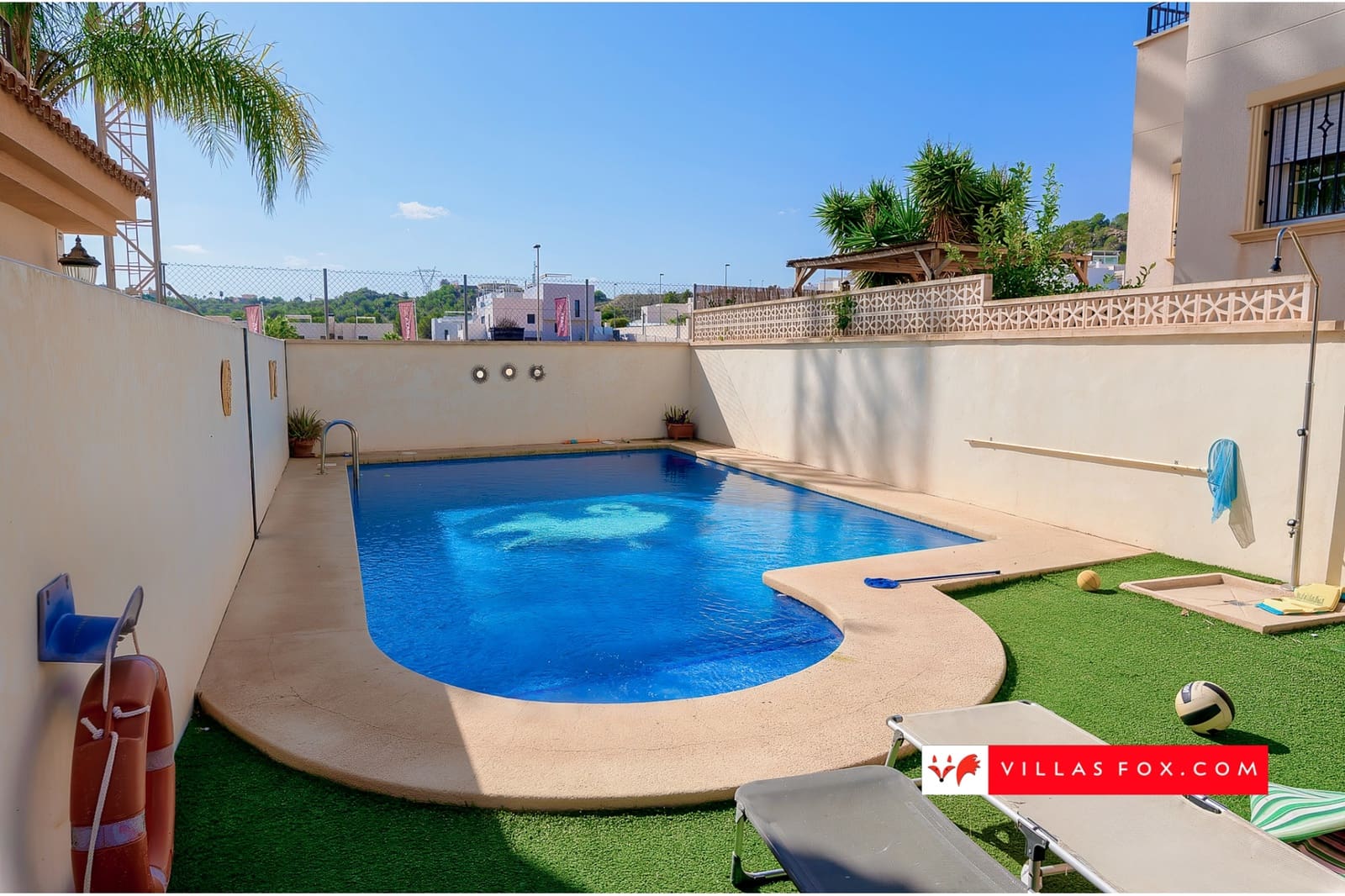 3 soveværelse Byhus til salg i San Miguel de Salinas med swimmingpool - € 189.500 (Ref: 9311607)