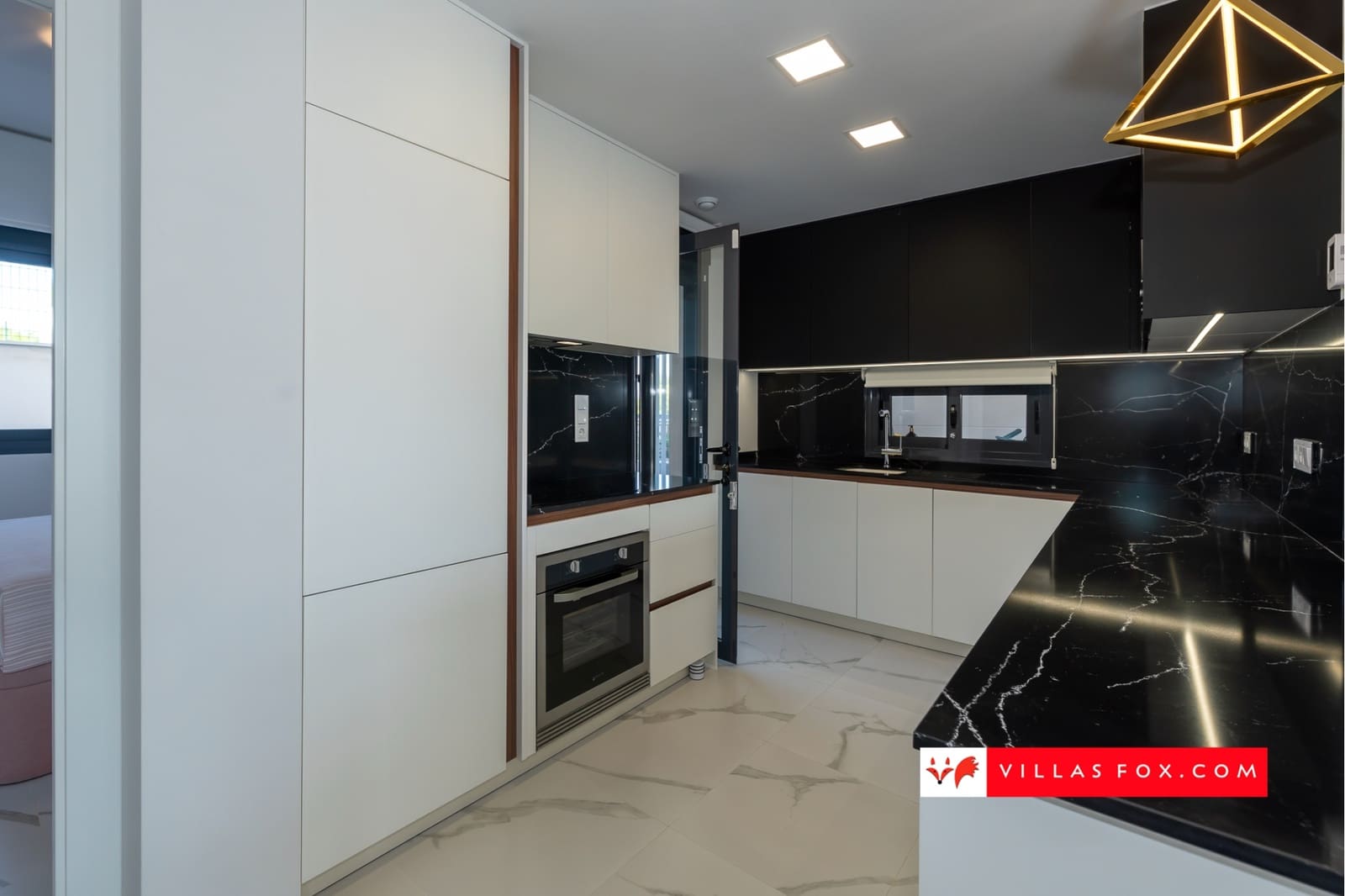 2 makuuhuone Huoneisto myytävänä paikassa San Miguel de Salinas mukana uima-altaan 
autotalli - 329 000 € (Ref: 9325786)