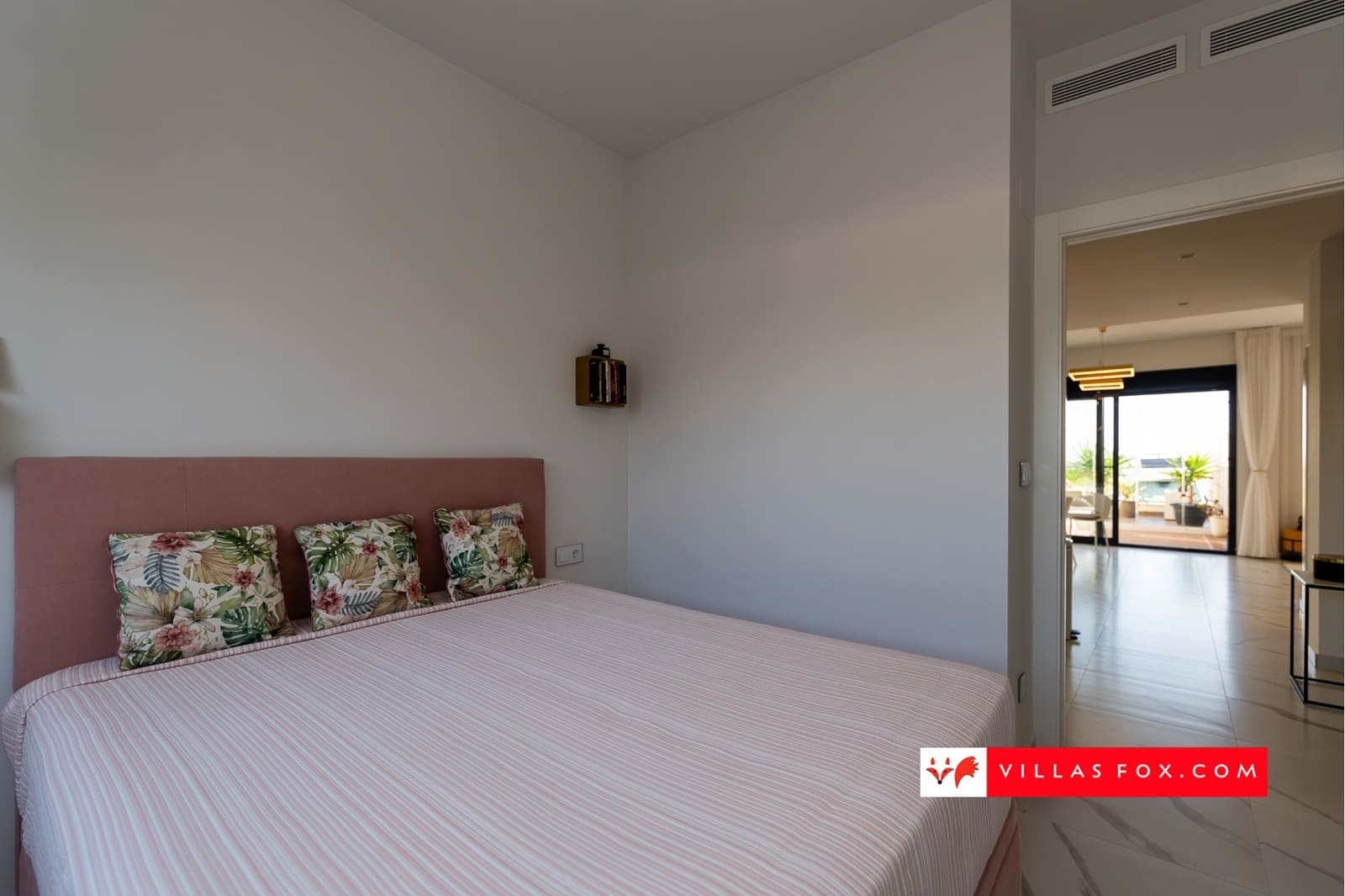 2 makuuhuone Huoneisto myytävänä paikassa San Miguel de Salinas mukana uima-altaan 
autotalli - 329 000 € (Ref: 9325786)