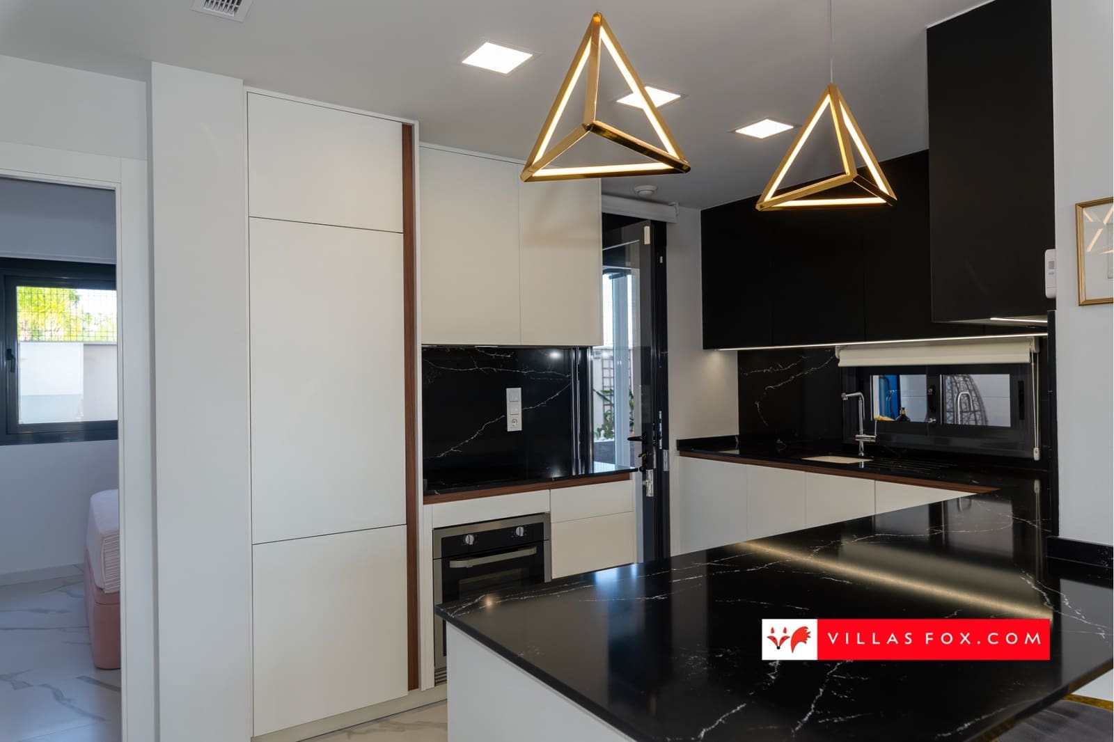 2 makuuhuone Huoneisto myytävänä paikassa San Miguel de Salinas mukana uima-altaan 
autotalli - 329 000 € (Ref: 9325786)