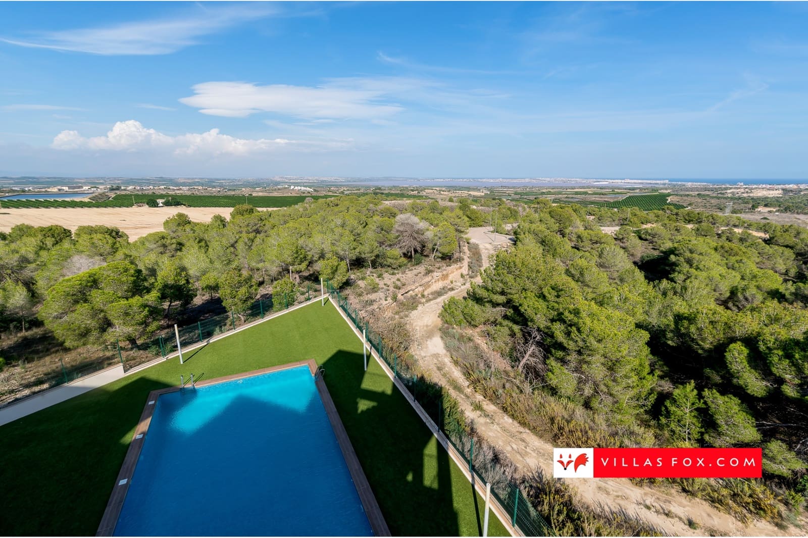 2 makuuhuone Huoneisto myytävänä paikassa San Miguel de Salinas mukana uima-altaan 
autotalli - 329 000 € (Ref: 9325786)