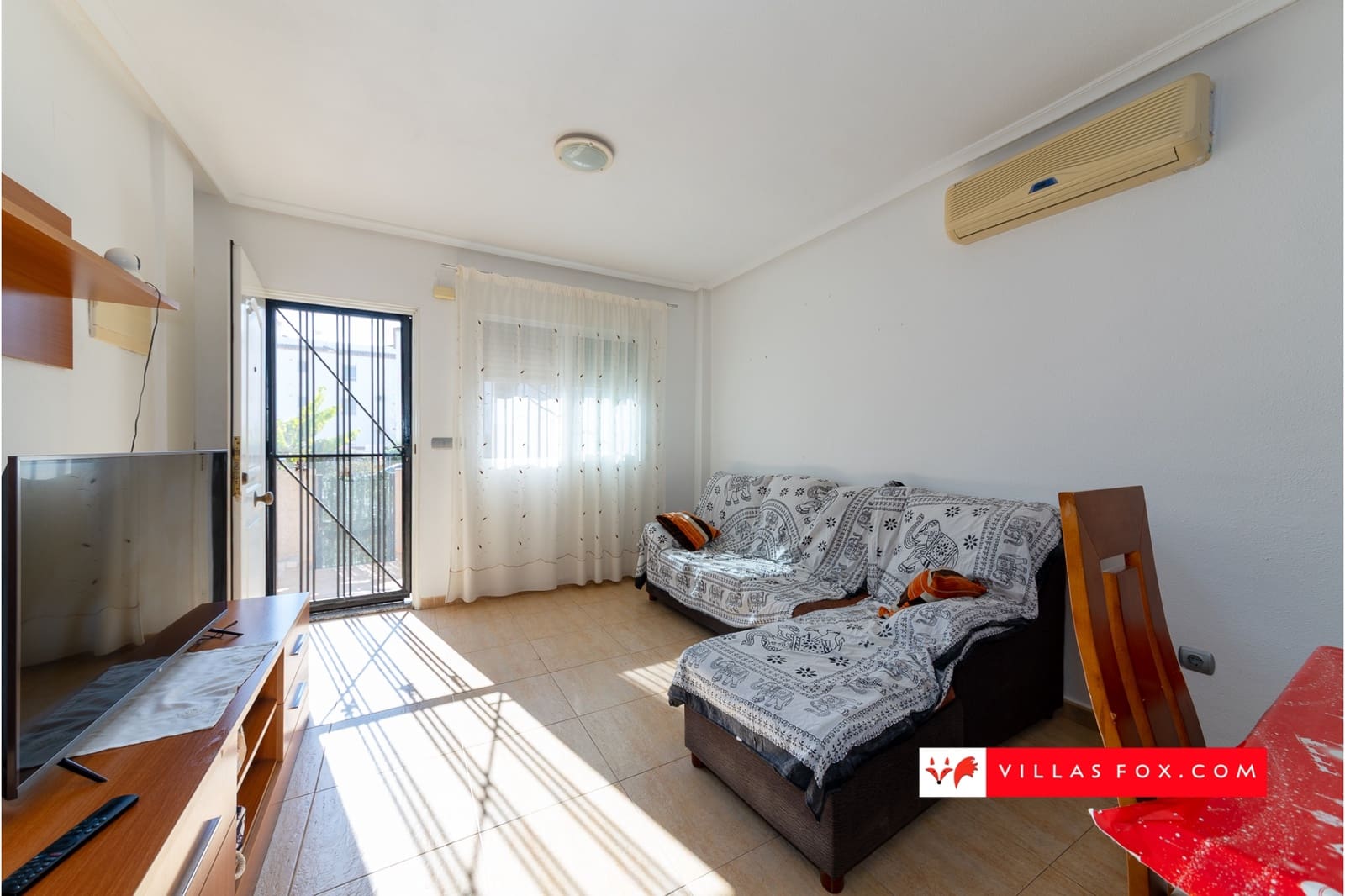 3 soveværelse Semi-Rækkehus til salg i Orihuela Costa med swimmingpool - € 200.000 (Ref: 9332676)