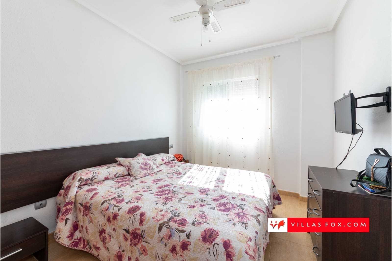 3 soveværelse Semi-Rækkehus til salg i Orihuela Costa med swimmingpool - € 200.000 (Ref: 9332676)